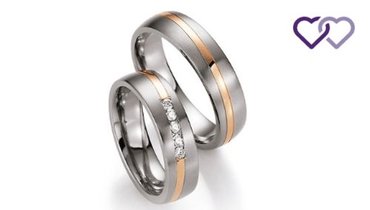 Titanium met gouden ringen