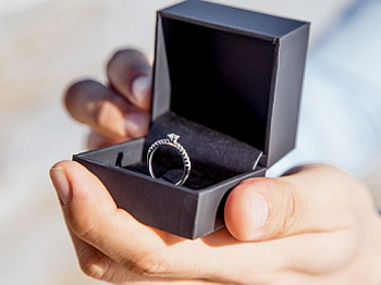 De ringmaat van je partner raden: 3 tips