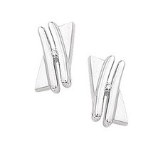 Gerhodineerd zilveren oorknoppen met diamant en een poli/matte afwerking.