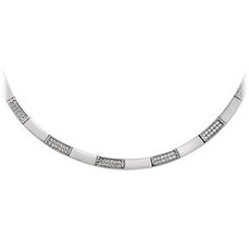 Gerhodineerd zilveren collier met zirkonia en een poli/matte afwerking.