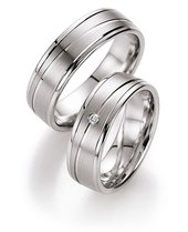 witgouden trouwringen.