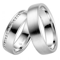 Strakke witgouden Trouwringen