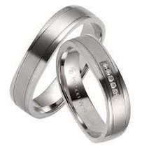 Strakke witgouden Trouwringen