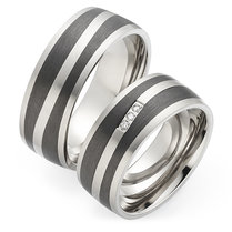 Trouwringen Titanium met carbon Trouwringen Titanium met carbon