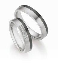 Titanium ringen met zirconium