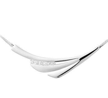 Zilveren collier met zirkonia en een poli/matte afwerking.