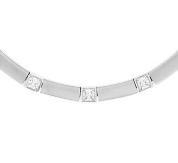 Collier zirkonia
