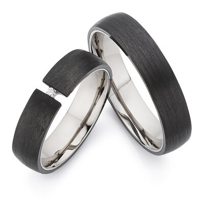 Trouwringen Titanium met carbon