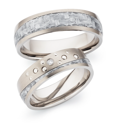 Trouwringen Titanium met carbon