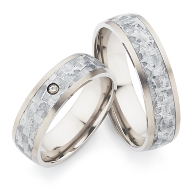 Trouwringen Titanium met carbon