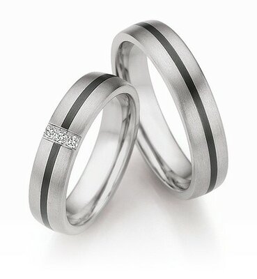 Titanium ringen met zirconium