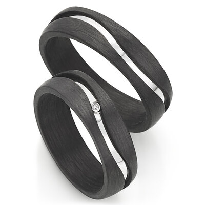 Trouwringen Zilver met carbon