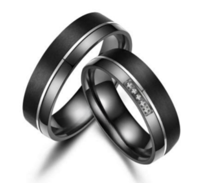 Zwarte  titanium met zirkonium ringen