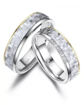 Trouwringen Titanium met carbon