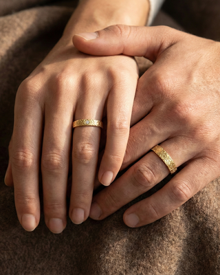Klassieke Ringen Geelgoud Criss-cross
