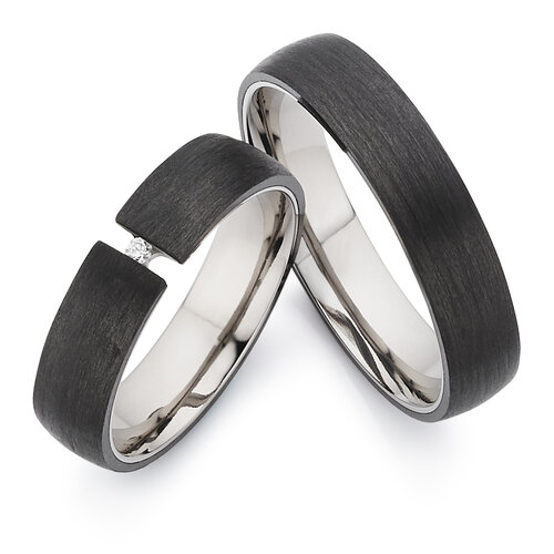 Trouwringen Titanium met carbon